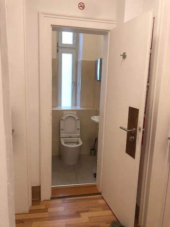 Hotel Pension Schmellergarten München