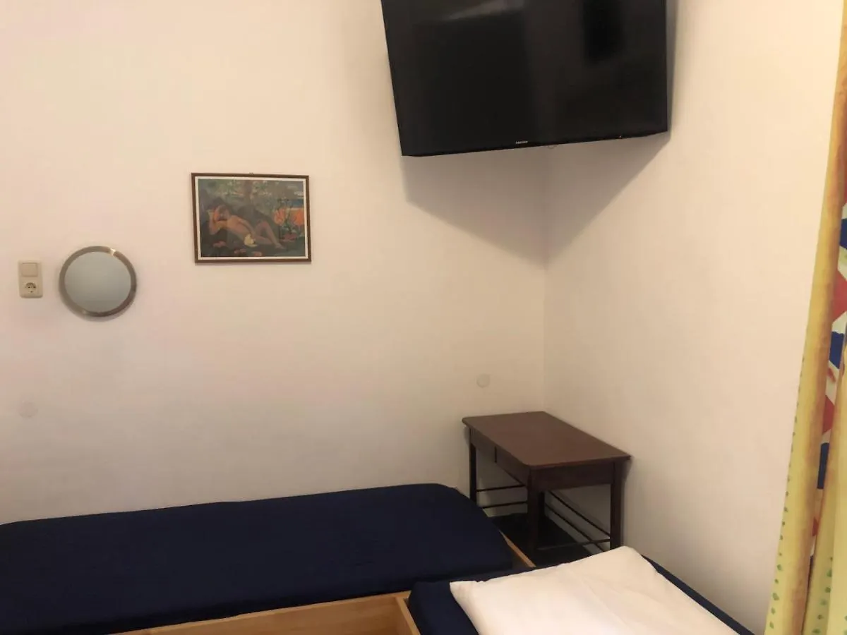 Hotel Pension Schmellergarten München